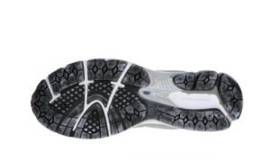2002R Gore-Tex Light Grey