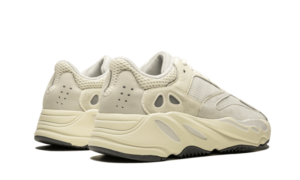 Yeezy 700 Analog